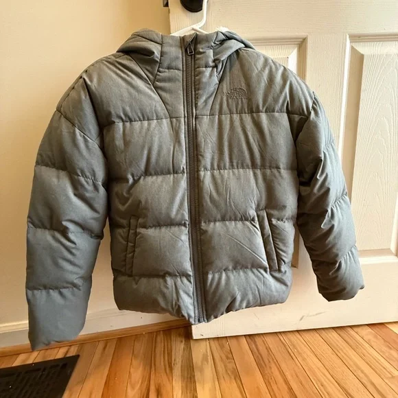 The North Face Kids Gray Puffer Jacket - Picture 6 of 6